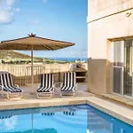Al Faro Bed & Breakfast