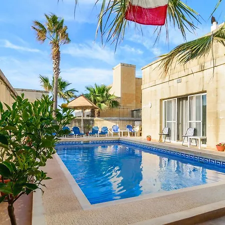 فندق مبيت وإفطار Al Faro *