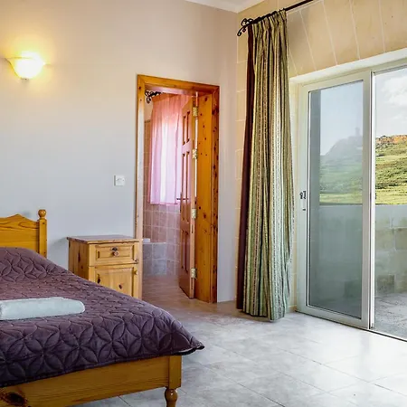 Al Faro Bed & Breakfast *
