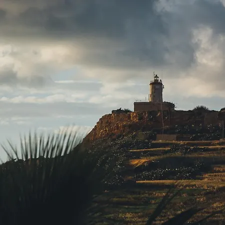 Al Faro فندق مبيت وإفطار