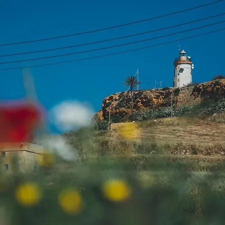 فندق مبيت وإفطار Al Faro *