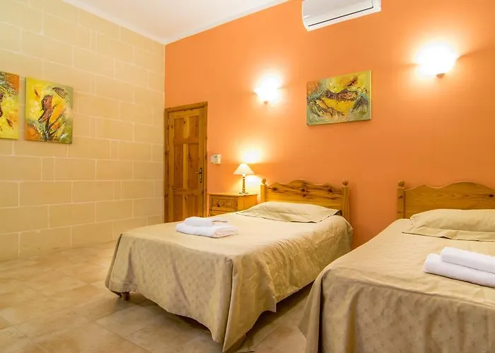 Al Faro Bed & Breakfast
