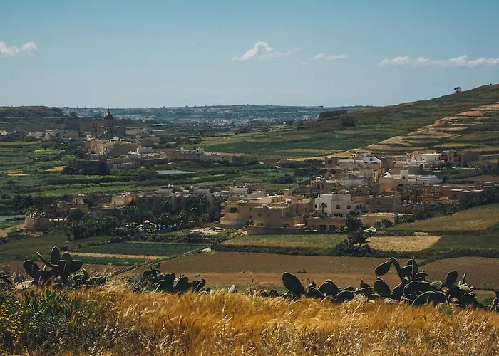 Al Faro Bed & Breakfast