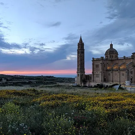 Panzió Al Faro Għammar