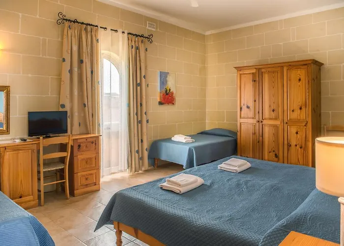 Al Faro Bed & Breakfast *