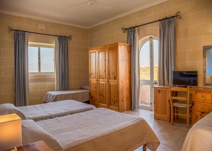 Al Faro Bed & Breakfast