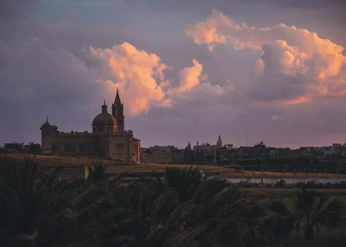 Al Faro Bed & Breakfast